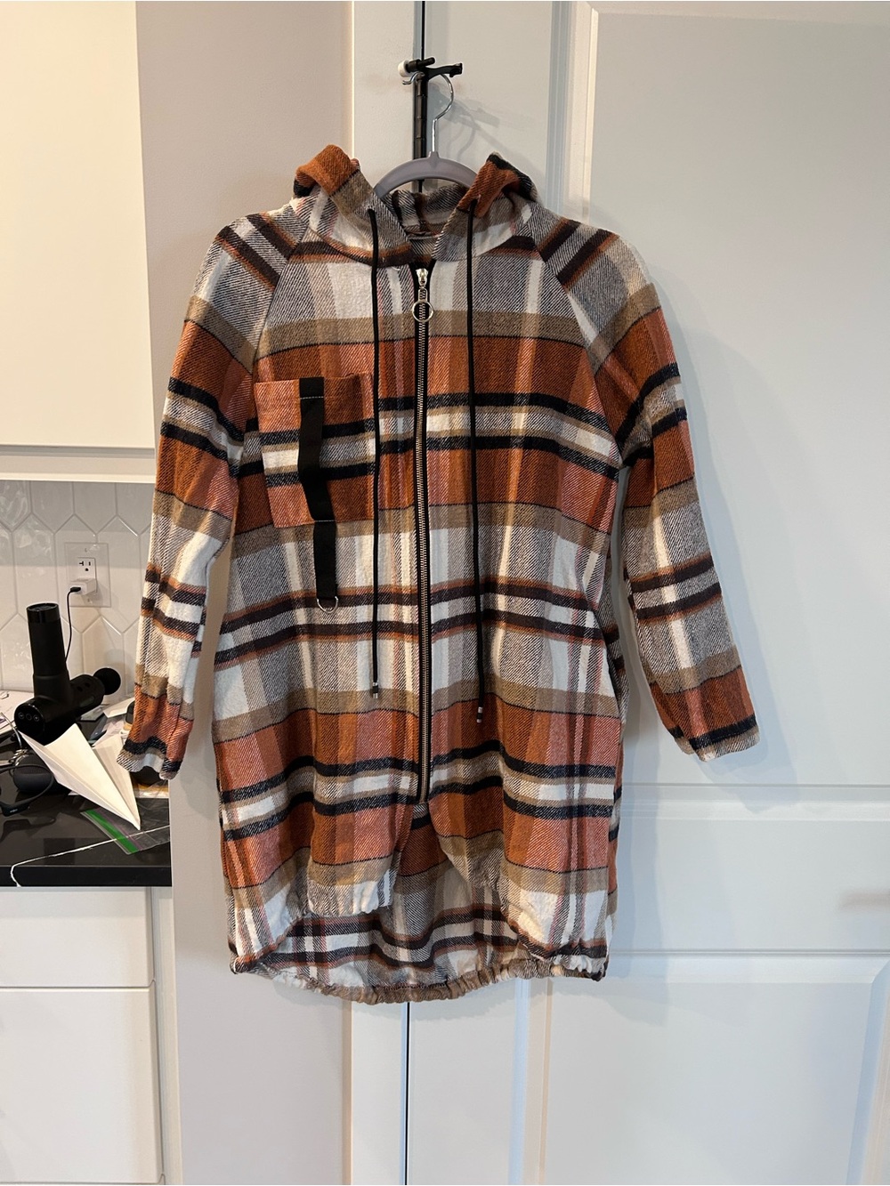Angela Mara Plaid Hooded Zip-Up Shacket Rust Cream Oversized Long Tunic Zip Top